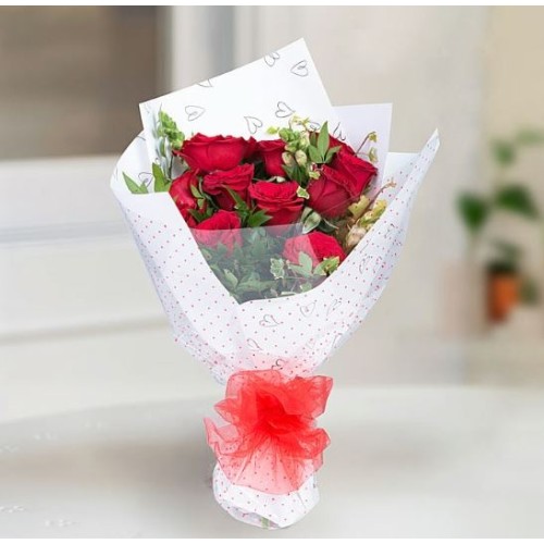 Blooms From Cupid 15 Red Rose Arrengement